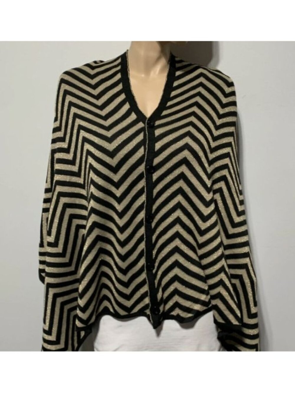 NEW Kendall & James metallic cardishawl in black and gold